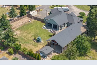 5670 SE Riverside Dr, McMinnville, OR 97128 - Photo 3