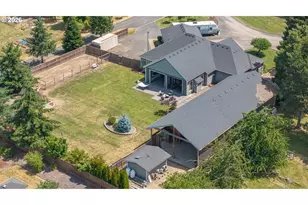 5670 SE Riverside Dr, McMinnville, OR 97128 - Photo 3