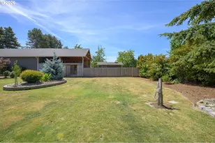 5670 SE Riverside Dr, McMinnville, OR 97128 - Photo 41