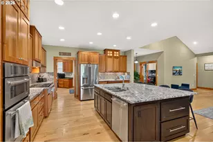 5670 SE Riverside Dr, McMinnville, OR 97128 - Photo 11