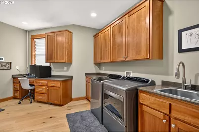 5670 SE Riverside Dr, McMinnville, OR 97128 - Photo 27