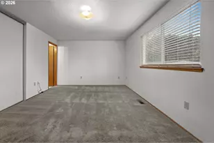 13834 SE Center St, Portland, OR 97236 - Photo 13