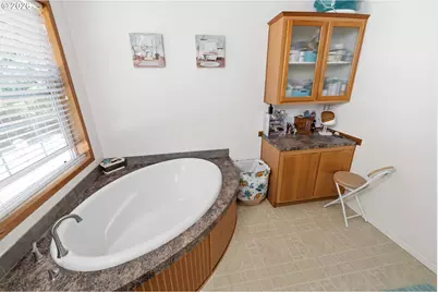 95496 Highway 42, Coos Bay, OR 97420 - Photo 29