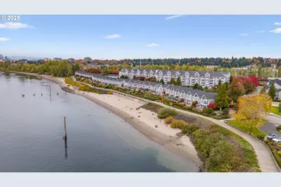 520 SE Columbia River Dr #212, Vancouver, WA 98661 - Photo 1
