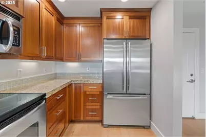 520 SE Columbia River Dr #212, Vancouver, WA 98661 - Photo 11