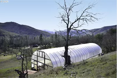 12950 Highway 234, Gold Hill, OR 97525 - Photo 5