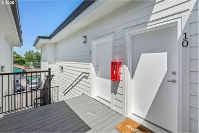 5042 NE Fremont St, Portland, OR 97213 - Photo 5