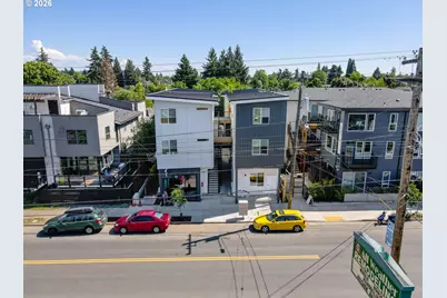 5042 NE Fremont St, Portland, OR 97213 - Photo 1