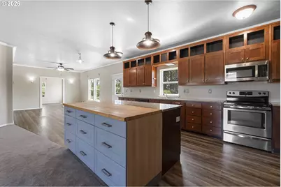 41010 NW Pacific Ave, Banks, OR 97106 - Photo 9