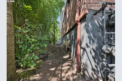 5400 NE 30th Ave #102, Portland, OR 97211 - Photo 27