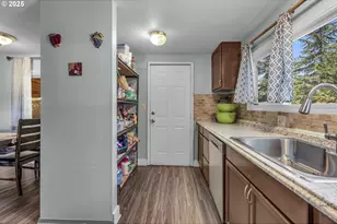 6900 SW 195th Ave, Beaverton, OR 97007 - Photo 17