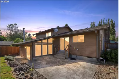 102 Sherwood Ln, Castle Rock, WA 98611 - Photo 3