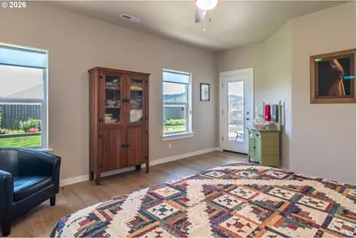 836 Durham Ave, Sutherlin, OR 97479 - Photo 33