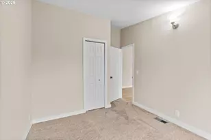 1202 N Park Ave, Eugene, OR 97404 - Photo 21