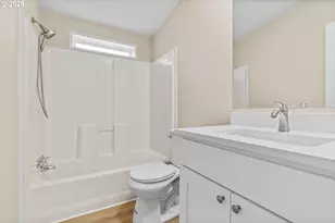 1202 N Park Ave, Eugene, OR 97404 - Photo 23