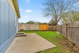 1202 N Park Ave, Eugene, OR 97404 - Photo 27