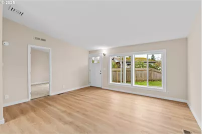 1202 N Park Ave, Eugene, OR 97404 - Photo 5