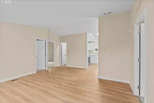 1202 N Park Ave, Eugene, OR 97404 - Photo 7