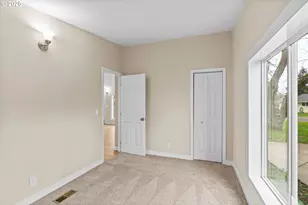 1202 N Park Ave, Eugene, OR 97404 - Photo 25