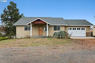 340 NE 7th St, Dufur, OR 97021 - Photo 1