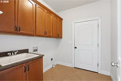 340 NE 7th St, Dufur, OR 97021 - Photo 15