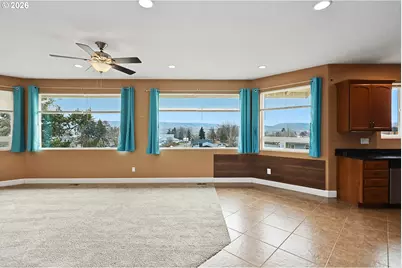 340 NE 7th St, Dufur, OR 97021 - Photo 3