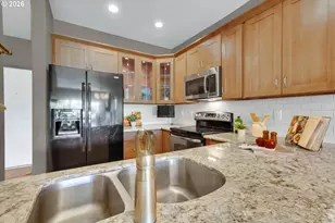 614 S Nevada St, Portland, OR 97219 - Photo 13