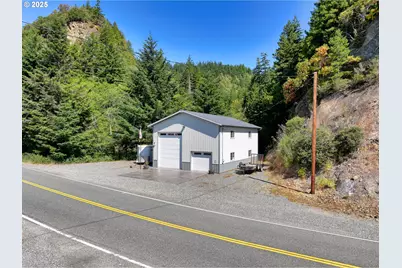 95950 N Bank Rogue River Rd, Gold Beach, OR 97444 - Photo 17