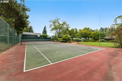 6910 NW Anderson Ave, Vancouver, WA 98665 - Photo 9