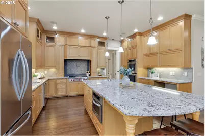 10667 Hovenden Ln, Woodburn, OR 97071 - Photo 19