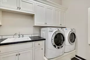 10667 Hovenden Ln, Woodburn, OR 97071 - Photo 37