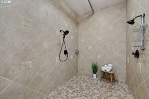 10667 Hovenden Ln, Woodburn, OR 97071 - Photo 27