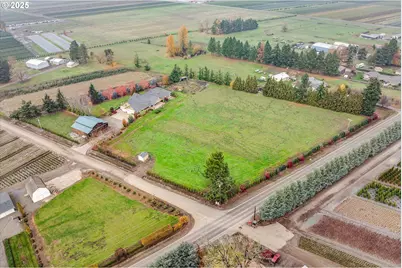 10667 Hovenden Ln, Woodburn, OR 97071 - Photo 7