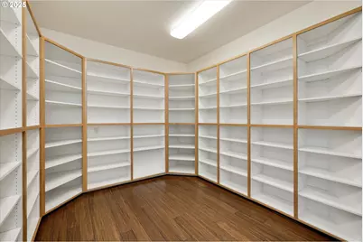 10667 Hovenden Ln, Woodburn, OR 97071 - Photo 23