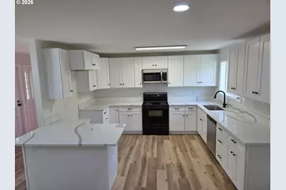 509 Garibaldi Ave, Garibaldi, OR 97118 - Photo 9