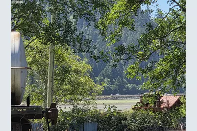 509 Garibaldi Ave, Garibaldi, OR 97118 - Photo 5