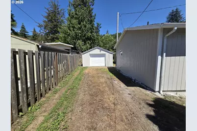 509 Garibaldi Ave, Garibaldi, OR 97118 - Photo 33