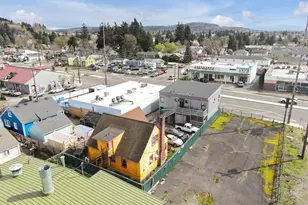 8325 8329 SE Division St, Portland, OR 97266 - Photo 3