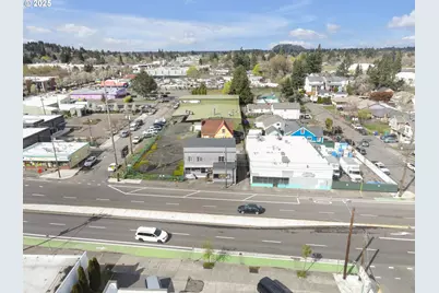 8325 8329 SE Division St, Portland, OR 97266 - Photo 5