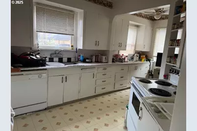 8325 8329 SE Division St, Portland, OR 97266 - Photo 33