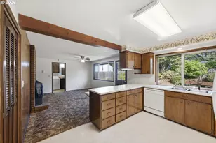 1215 Rio Glen Dr, Eugene, OR 97401 - Photo 15