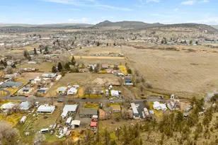2460 S E Melrose Dr, Prineville, OR 97754 - Photo 27
