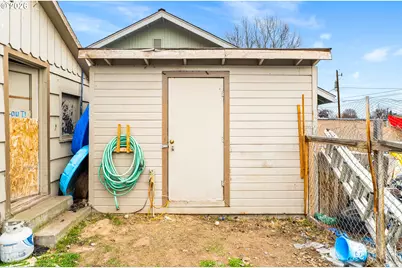 2460 SE Melrose Dr, Prineville, OR 97754 - Photo 13