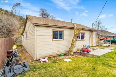 2460 SE Melrose Dr, Prineville, OR 97754 - Photo 19