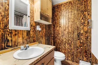 2460 SE Melrose Dr, Prineville, OR 97754 - Photo 5