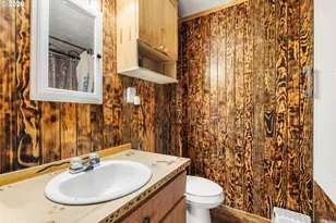 2460 S E Melrose Dr, Prineville, OR 97754 - Photo 5