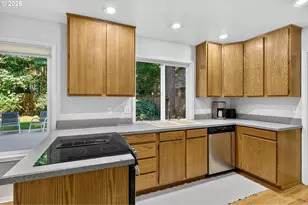 18761 Indian Creek Way, Lake Oswego, OR 97035 - Photo 11