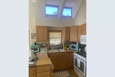 19921 Whaleshead Rd #B2, Brookings, OR 97415 - Photo 9