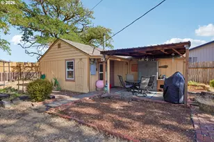 464 S 12th St, Saint Helens, OR 97051 - Photo 5