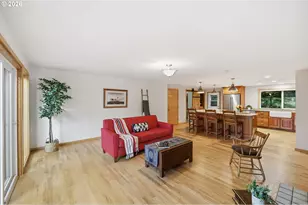 1996 Kimberly Dr, Eugene, OR 97405 - Photo 7